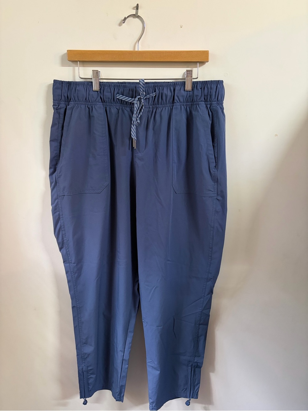 Women’s Hiking Pants.